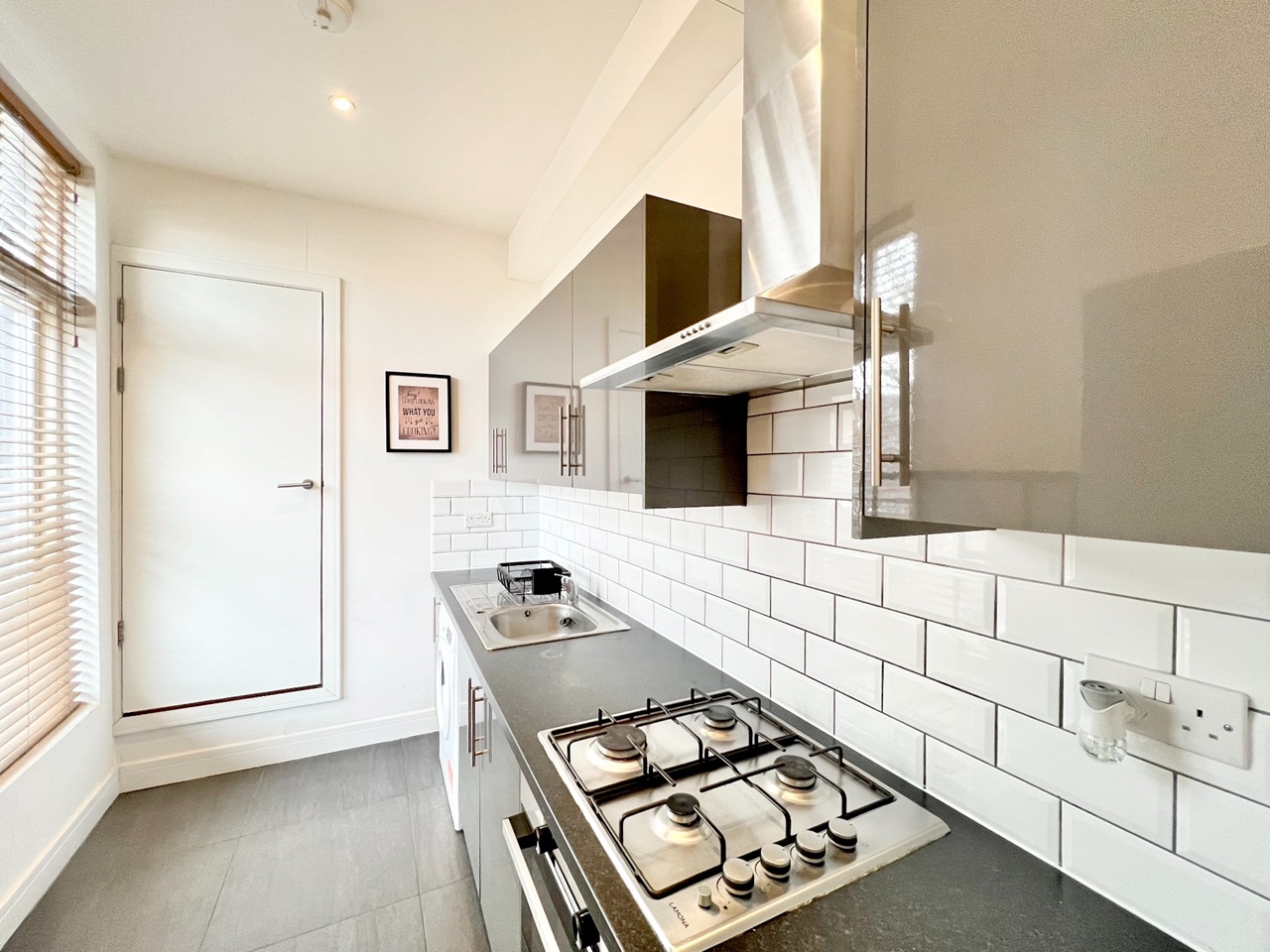Additional image 5 of Studio Flat, Kennington Road, SE11, N1 7GU