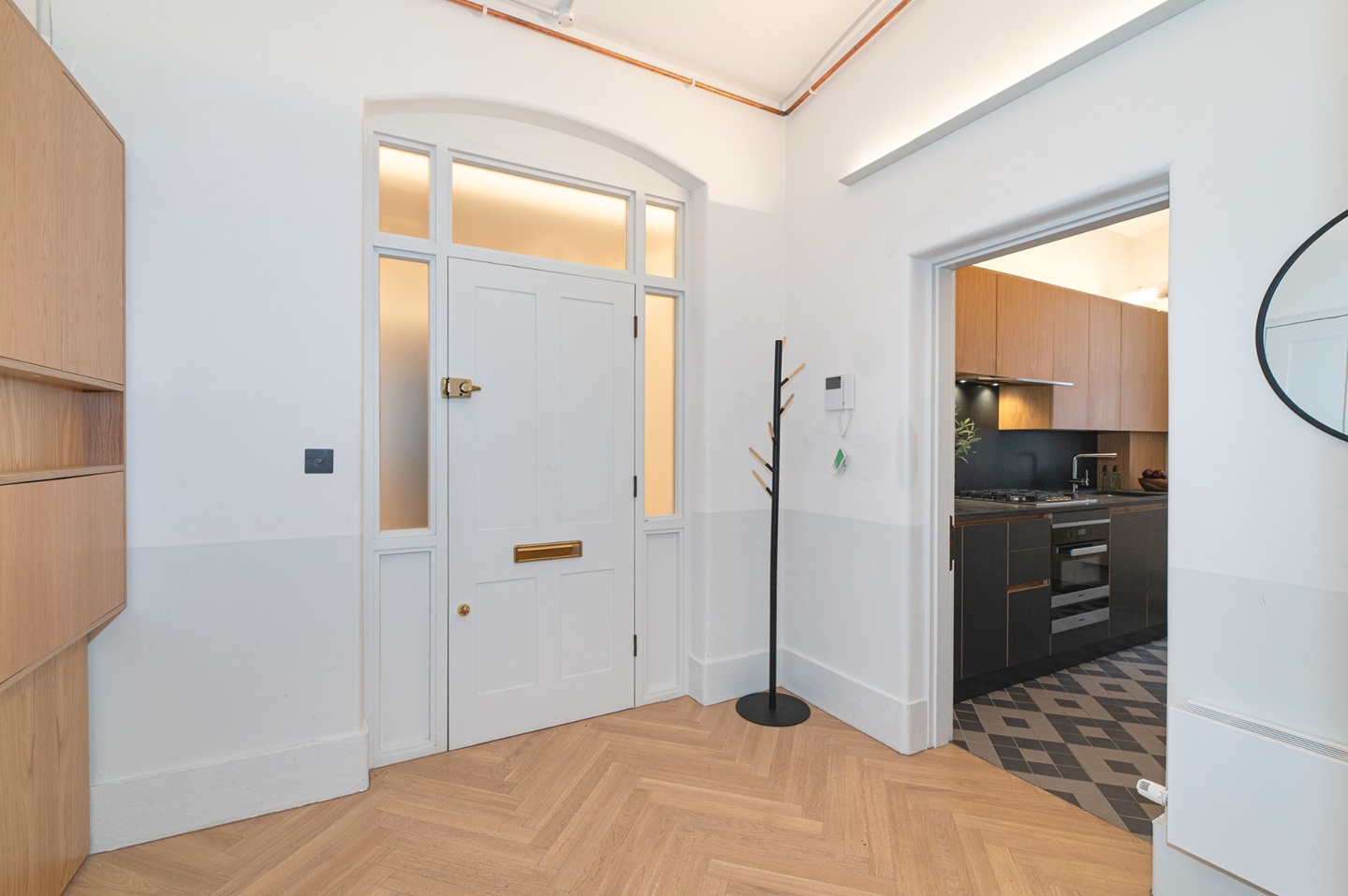 Additional image 3 of 1 Bed Flat, Kensington Gore, SW7, N1 7GU