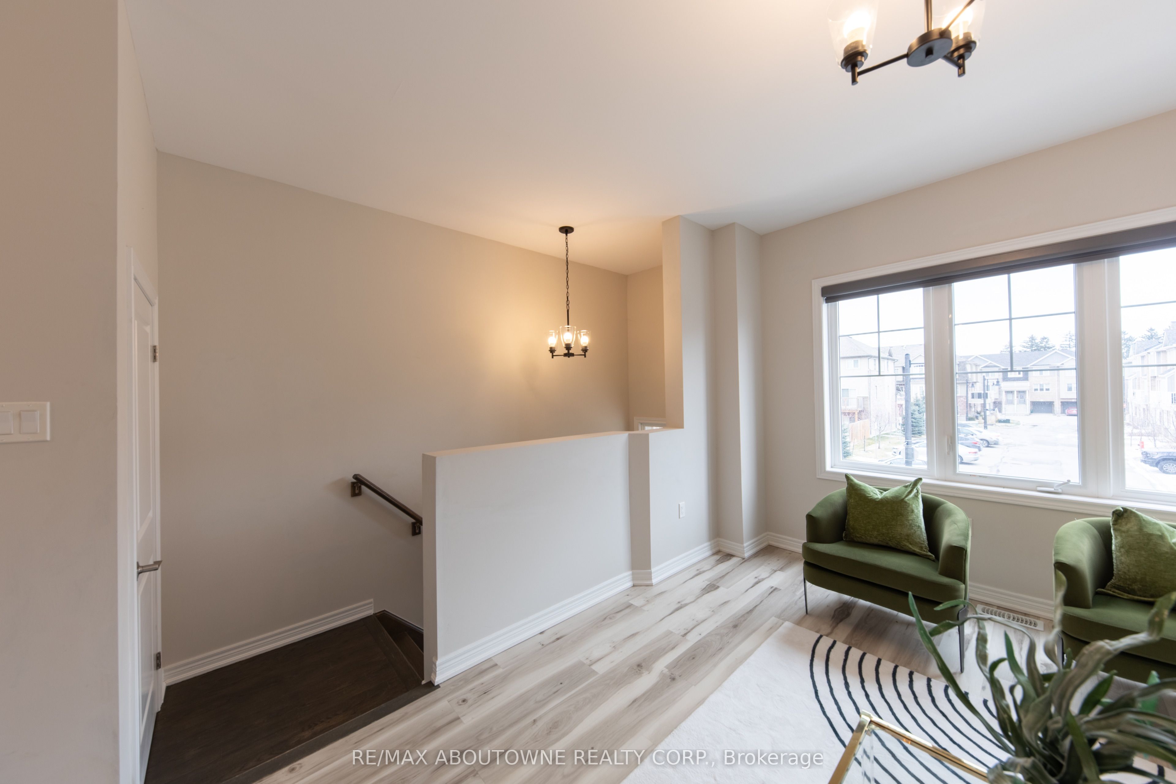 Additional image 3 of 15 Barley Lane, Hamilton, ON, L9K 0K1