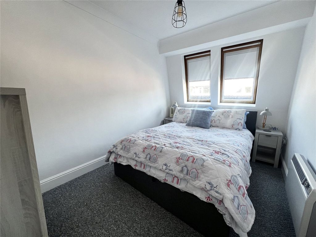 Additional image 12 of 2 bed flat for saleFlat 9 Islay Court 21-22, Victoria Street, Tenby, Pembrokeshire SA70