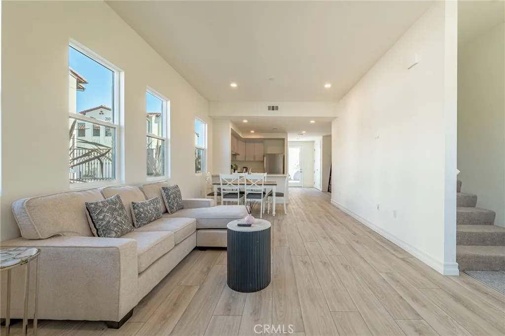 Additional image 4 of 160 N New Ave Unit 8, Monterey Park, CA 91755