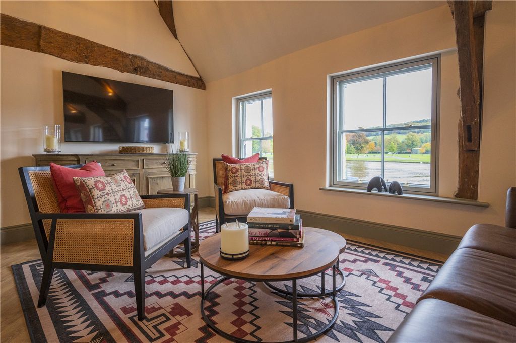 Additional image 8 of 2 bed flat for saleThameside, Henley-On-Thames, Oxfordshire RG9