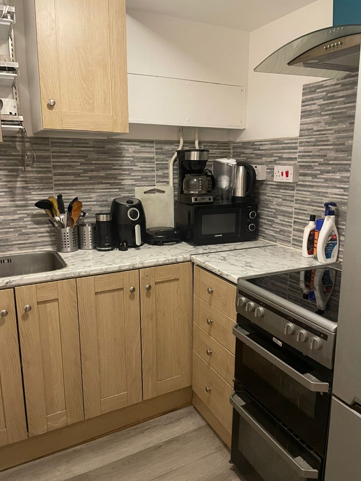 Additional image 5 of Room in a Shared Flat, Oakshott Court, NW1, N1 7GU