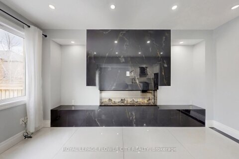 Additional image 8 of 642 Sweetwater Crescent, Newmarket, ON, L3X 0H5