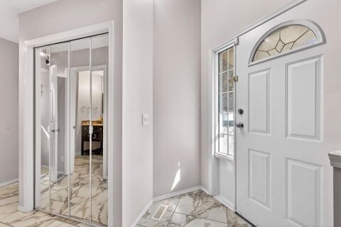 Additional image 8 of 29 Sundown Way SE, Calgary, AB, T2X 3B8