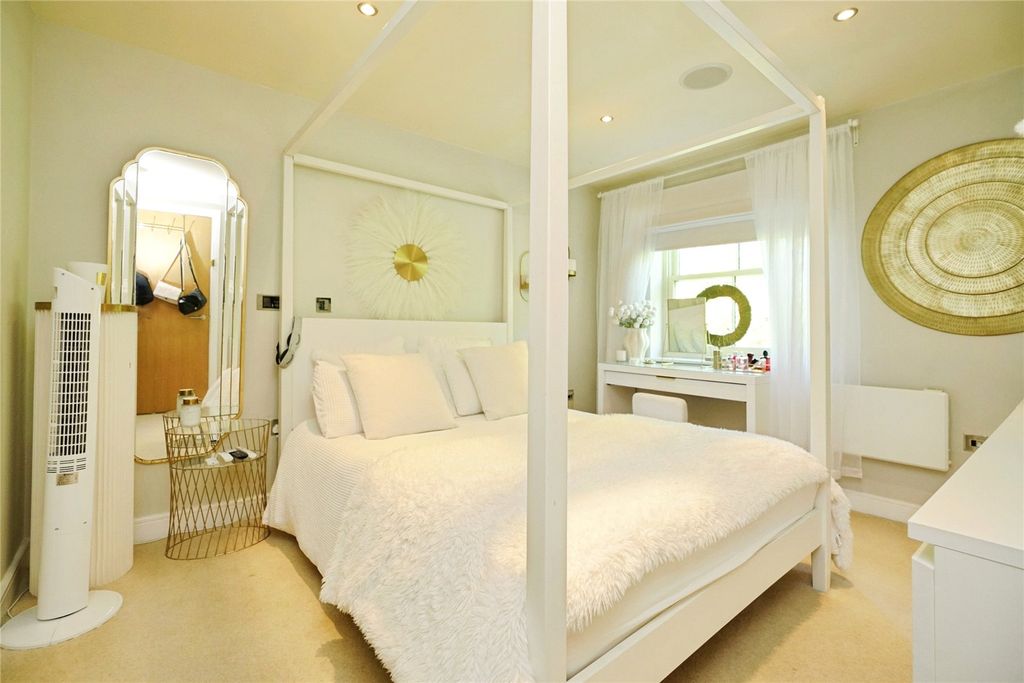 Additional image 12 of 3 bed flat for saleStation Road, Ashby-De-La-Zouch, Leicestershire LE65