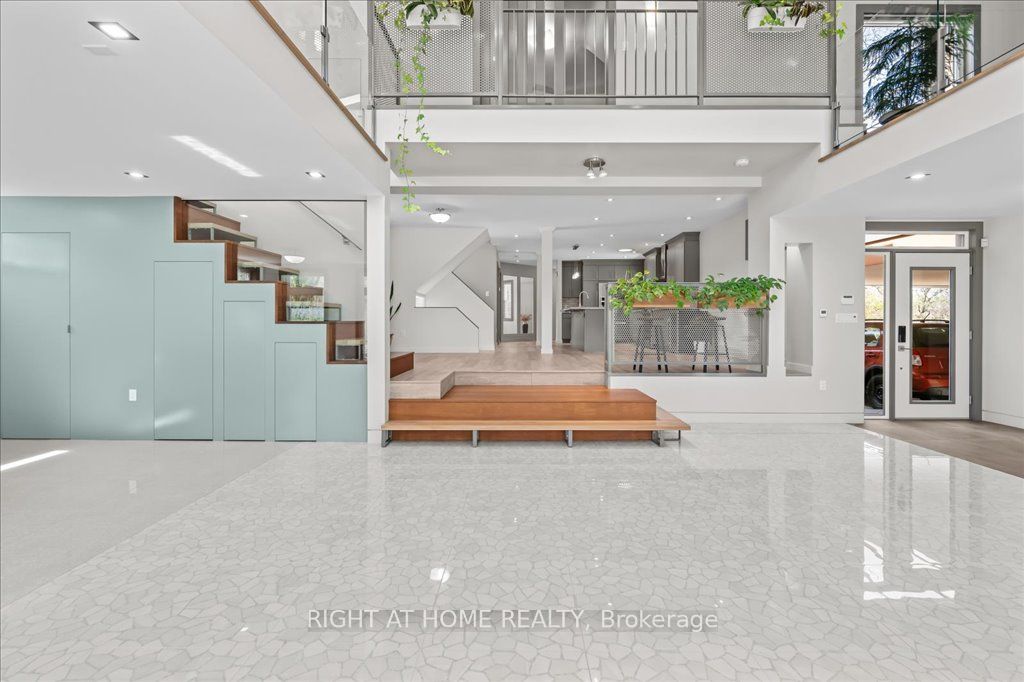 Additional image 4 of 704 Cedar Avenue, Burlington, ON, L7T 2R7