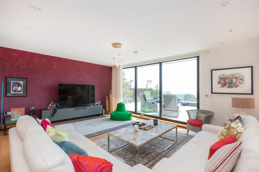 Additional image 8 of 3 bed flat for saleGeorge Road, St. Peter Port, Guernsey GY1