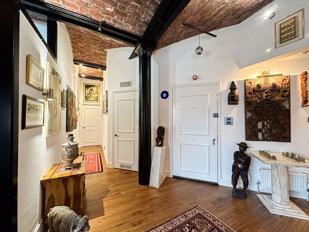 3 bed flat for saleAlbert Dock, Liverpool L3 photo 4