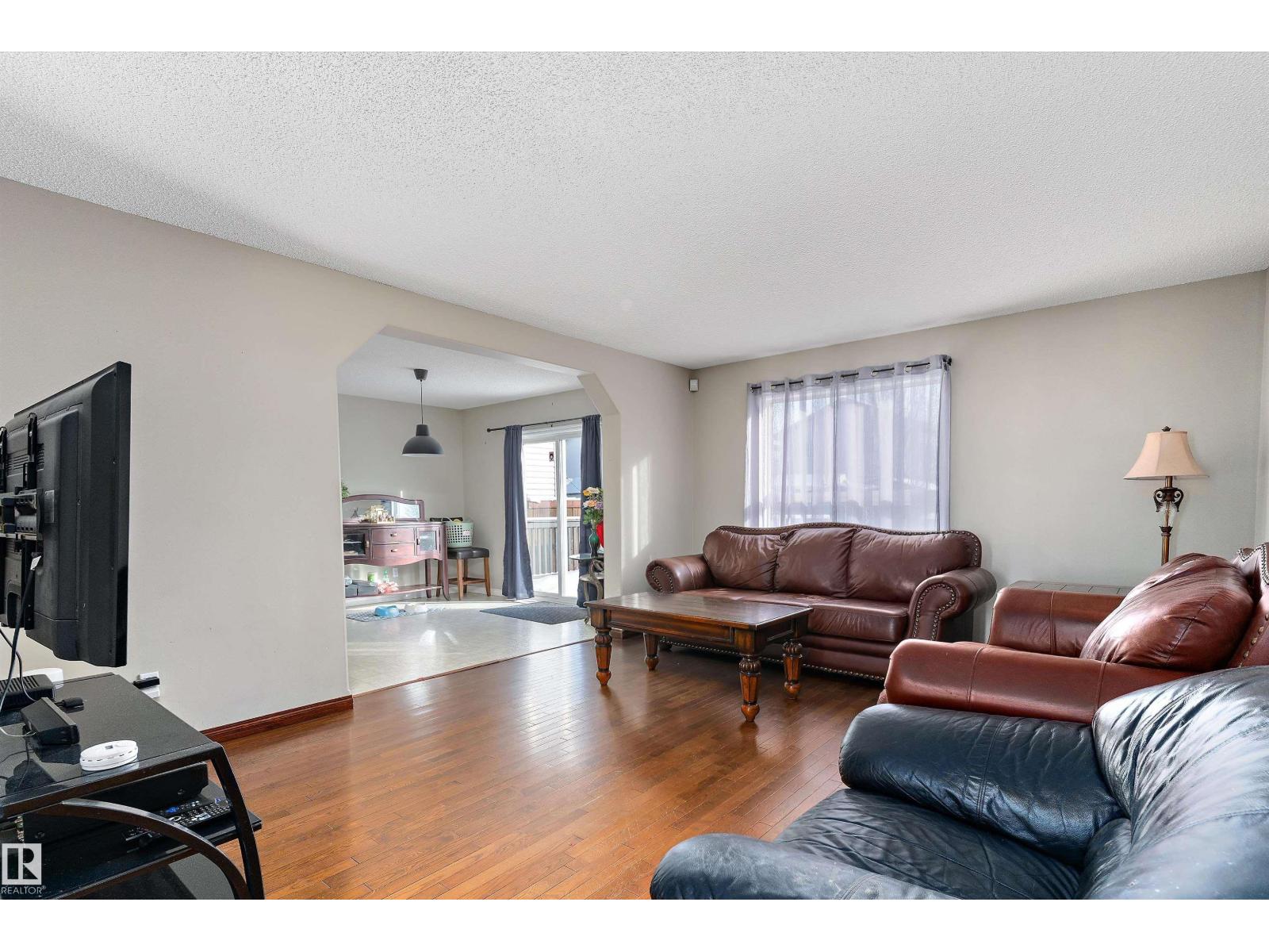 Additional image 6 of 3517 22 Street NW, Edmonton, AB, T6T1W2