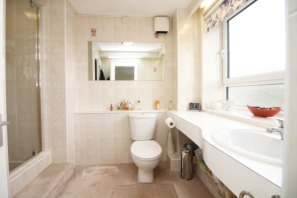 Additional image 12 of 2 bed flat for saleSandhurst Court, 3-5 South Promenade, Lytham St. Annes FY8