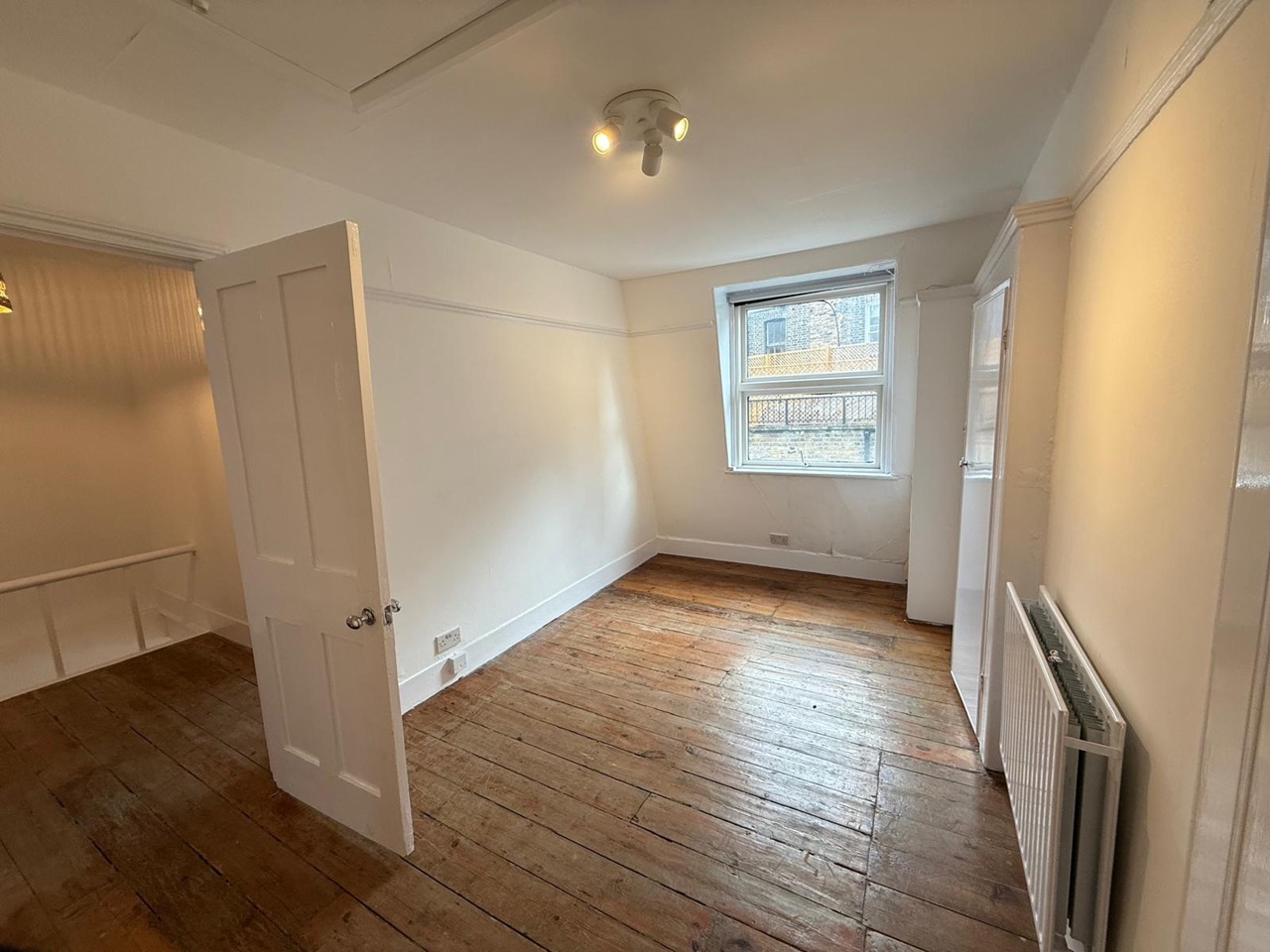Additional image 3 of 2 Bed Flat, Dove Mews, SW5, N1 7GU