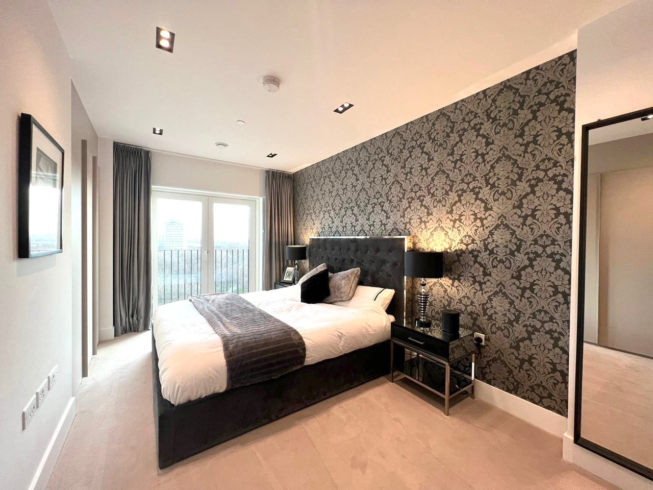 Additional image 2 of 1 Bed Flat, Keybridge Tower, SW8, N1 7GU