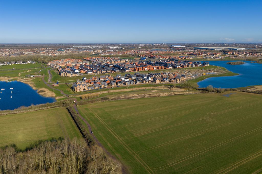 Additional image 18 of 2 bed flat for saleCastleshaw Drive, Hampton Water PE7