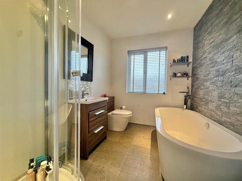 Additional image 14 of Worlds End Avenue, Quinton, Birmingham