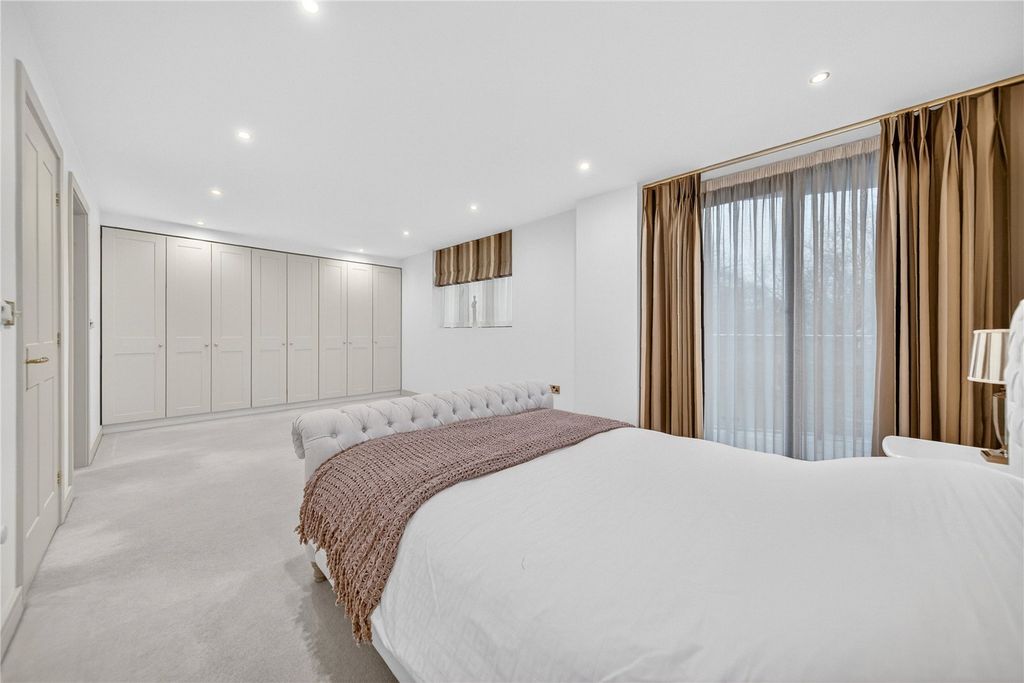Additional image 8 of 3 bed flat for saleApartment B, High Winds, 513 Harrogate Road, Leeds, West Yorkshire LS17