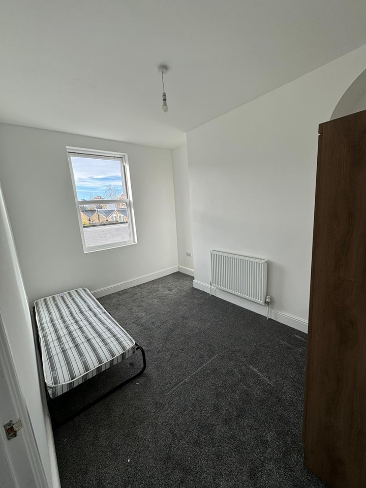 2 Bed Flat, Walworth Road, SE17, N1 7GU