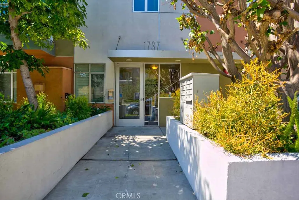 Additional image 4 of 1737 Colby Ave Unit 201, Los Angeles, CA 90025