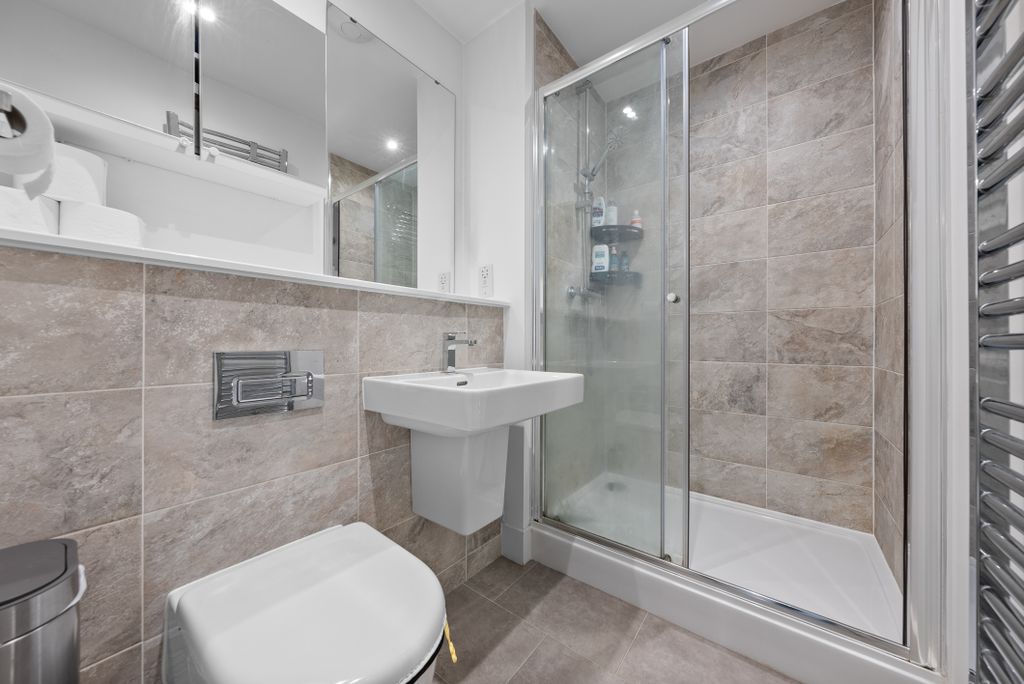 Additional image 11 of 2 bed flat for saleFestival Court, Princes Quay, Glasgow G51