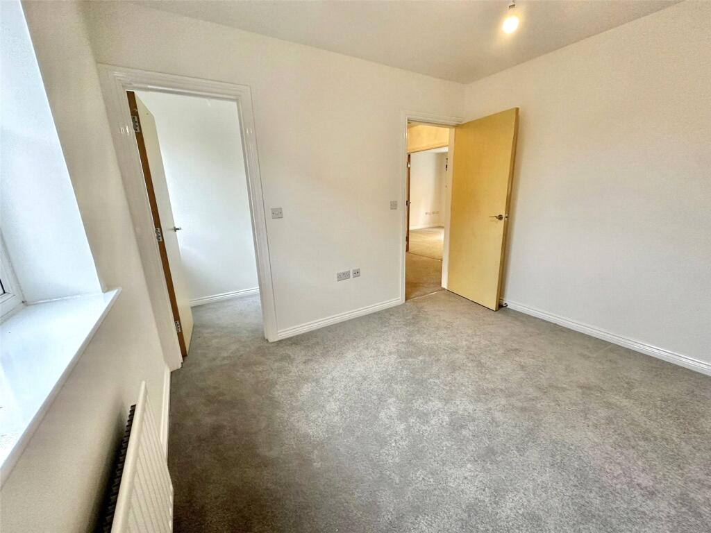 Additional image 12 of Avian Avenue, Curo Park, Frogmore, St. Albans, AL2