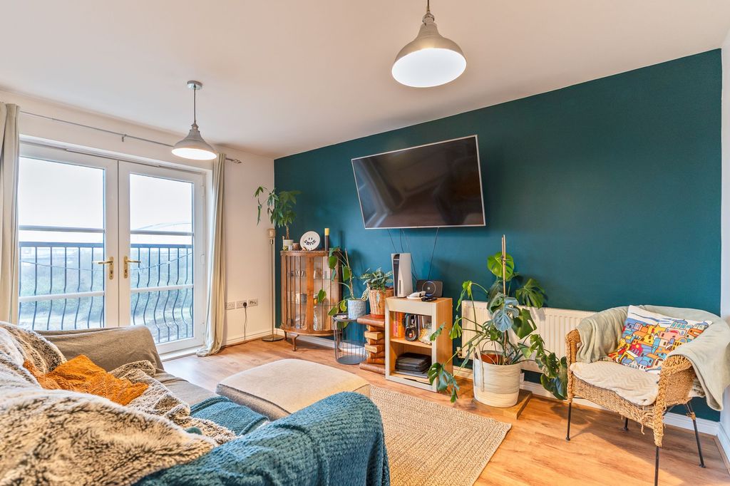 2 bed flat for saleAmelia Way, Newport NP19