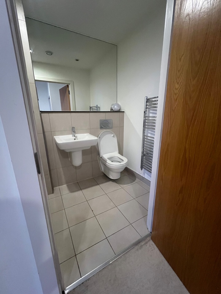 Additional image 6 of 2 Bed Flat, Wandsworth Road, SW8, N1 7GU