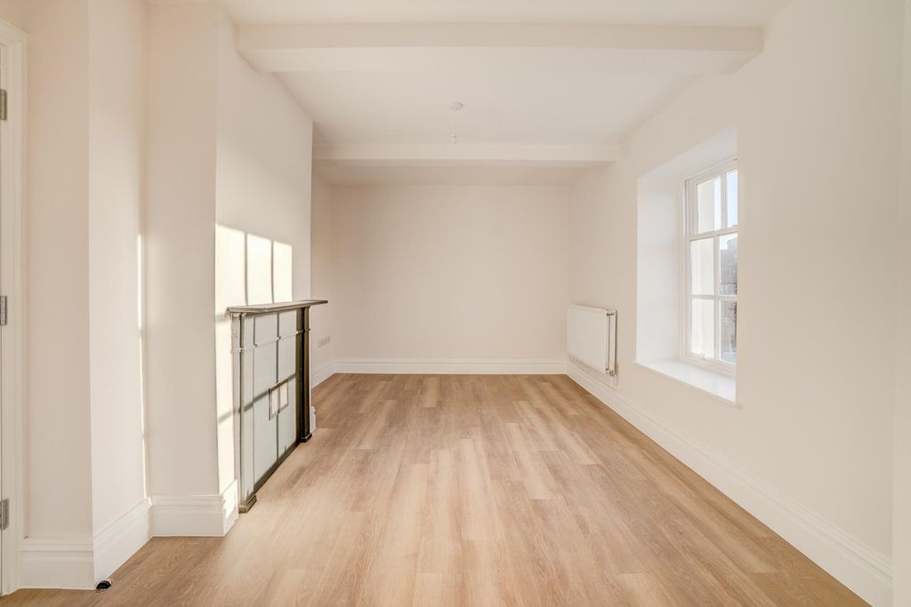 Additional image 3 of 2 bed flat for sale6 Kilwardby House, Kilwardby Street, Ashby De La Zouch LE65