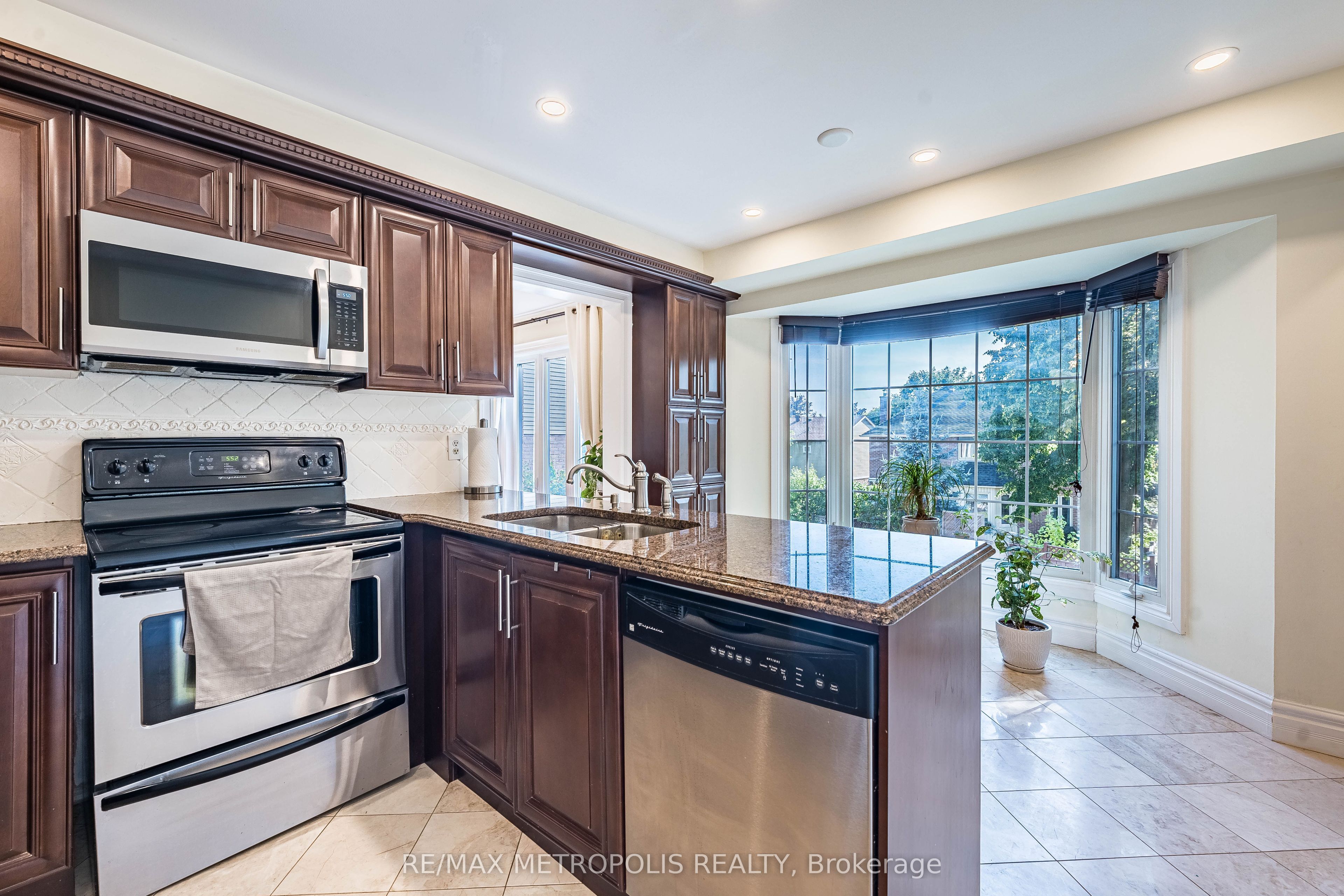 Additional image 5 of Upper - 22 Mayflower Street