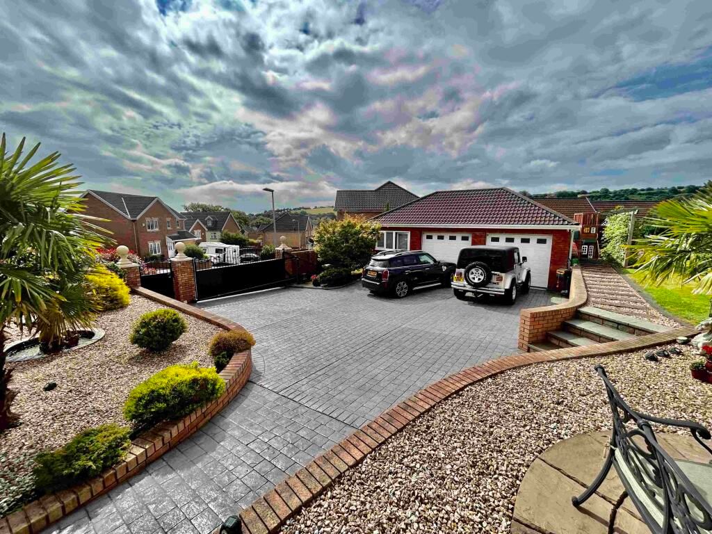 Additional image 2 of 4 bed detached house for saleGilfach Road, Tonyrefail, Porth CF39