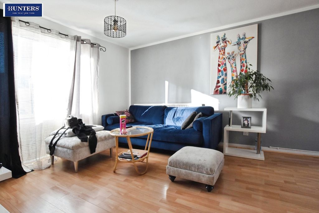 2 bed flat for saleEarls Walk, Scunthorpe DN16 photo 5