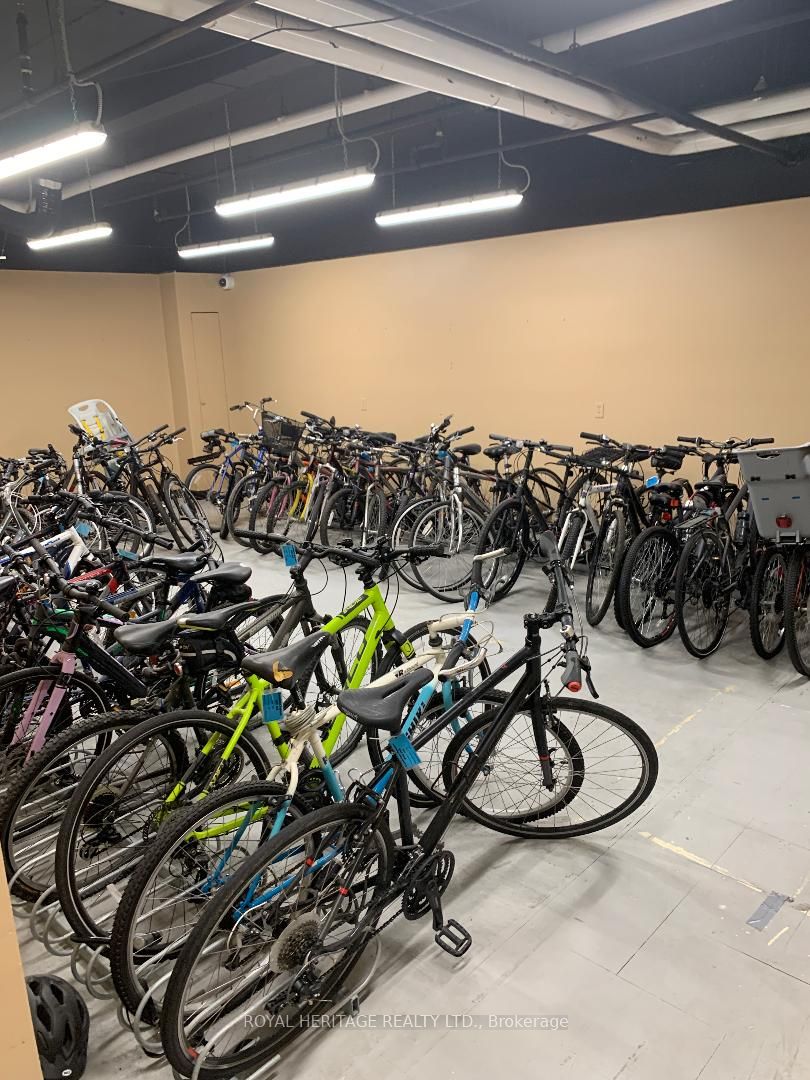 Additional image 4 of 1110-270 Scarlett Road, Toronto, ON, M6N 4X7