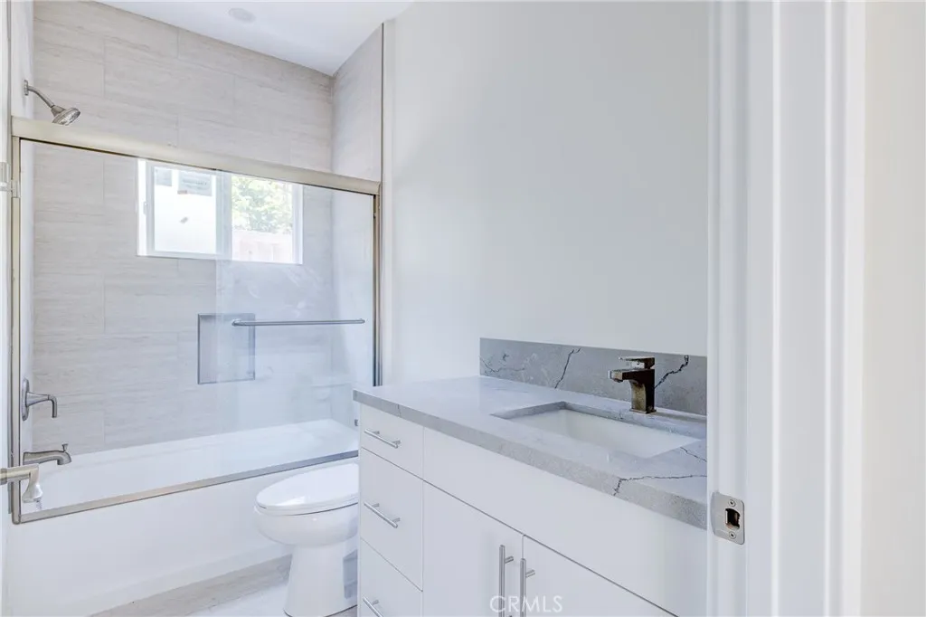 Additional image 45 of 2947 West Blvd Unit 1, Los Angeles, CA 90016