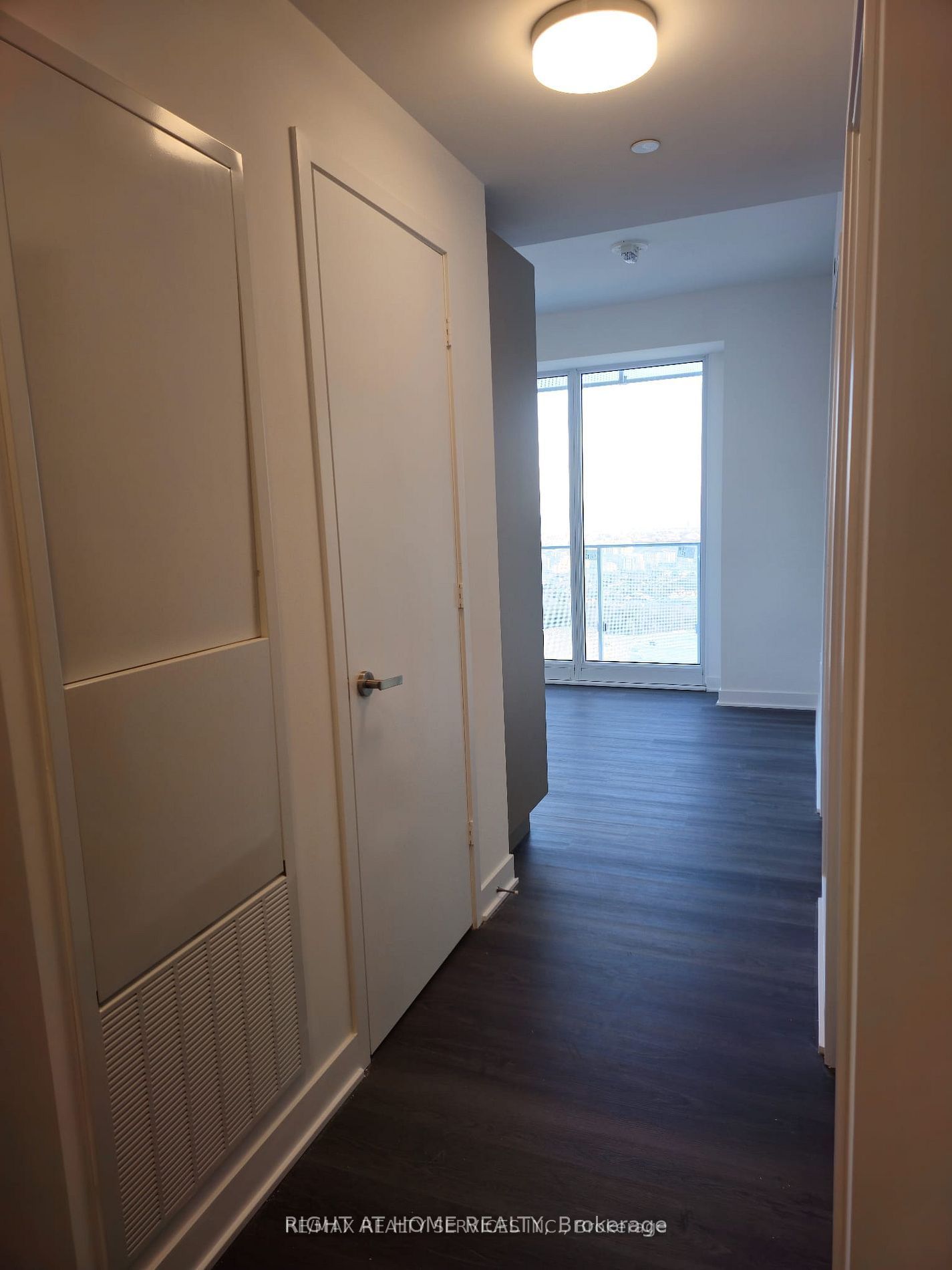 Additional image 3 of 3903-3900 Confederation Parkway, Mississauga, ON, L5B 0M3