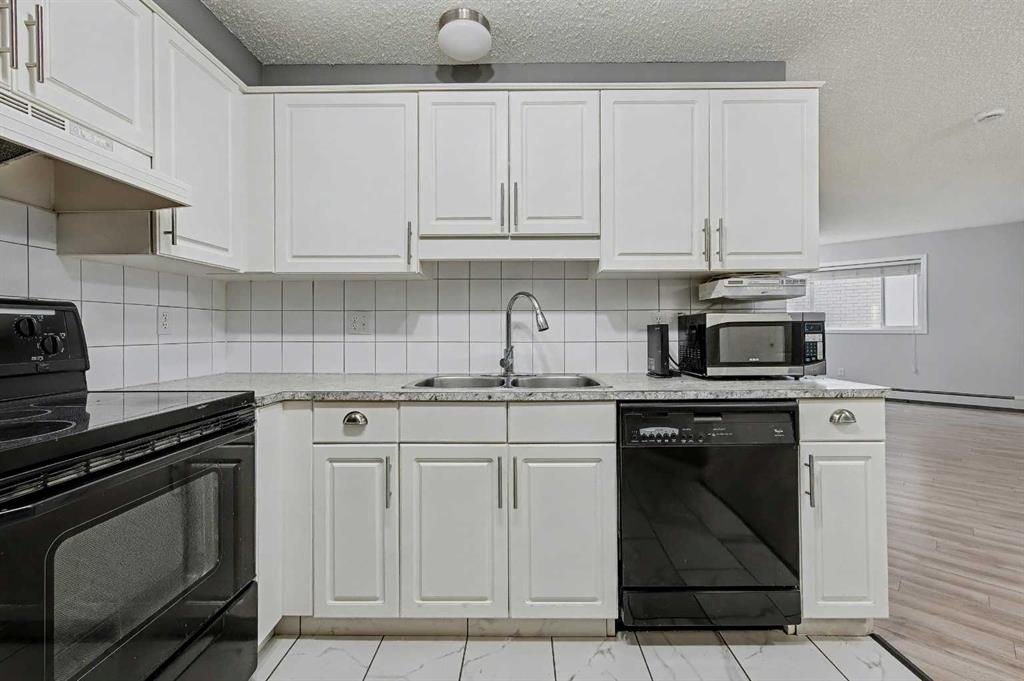 Additional image 3 of 120-10 Sierra Morena Mews SW, Calgary, AB, T3H3K5