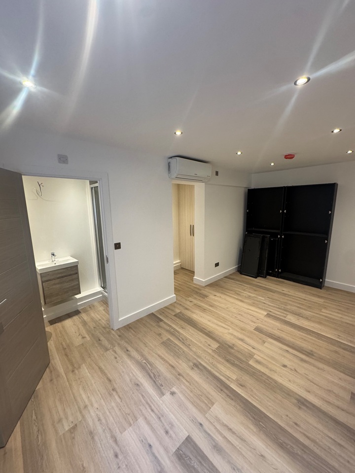 Additional image 9 of 3 Bed Flat, London, N1, N1 7GU