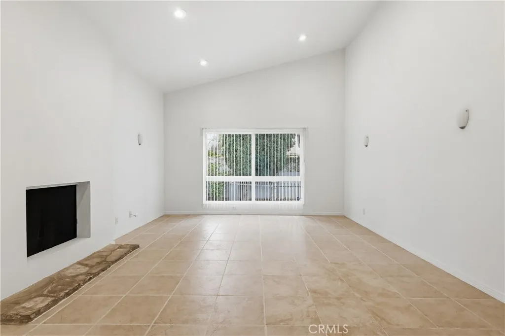 Additional image 9 of 18102 Hatteras St, Tarzana, CA 91356