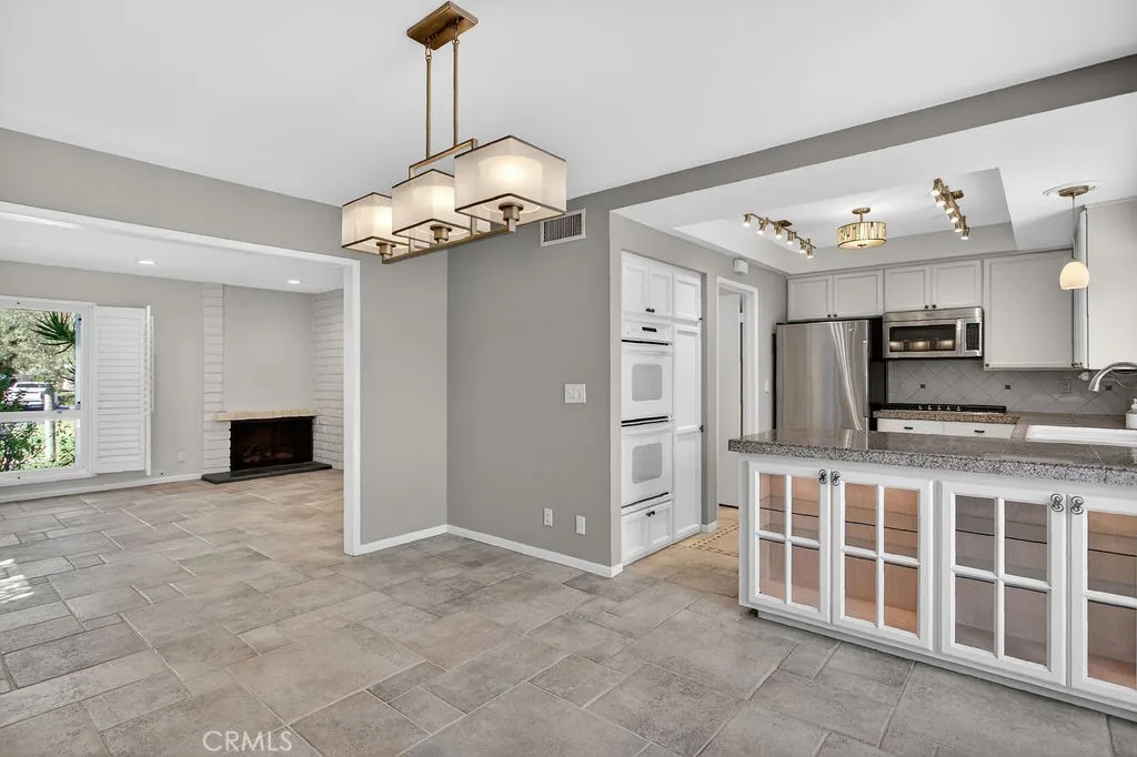 Additional image 7 of 401 Vista Roma, Newport Beach, CA 92660