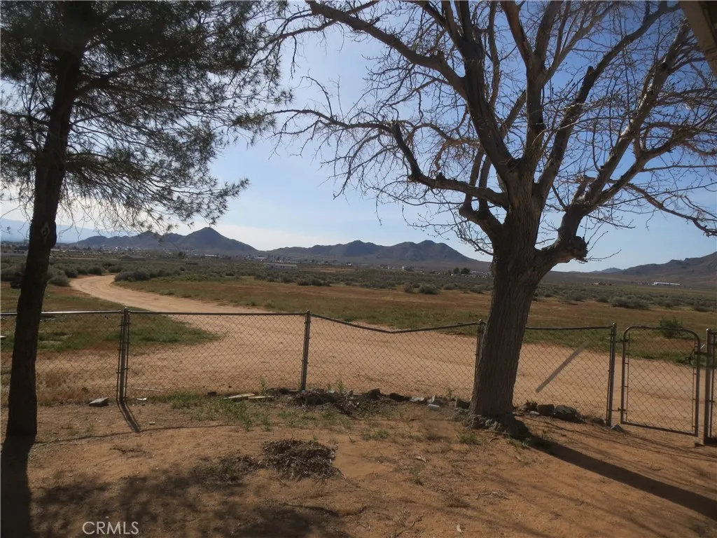 Additional image 8 of 16928 Central Road Unit 4, Apple Valley, CA 92307