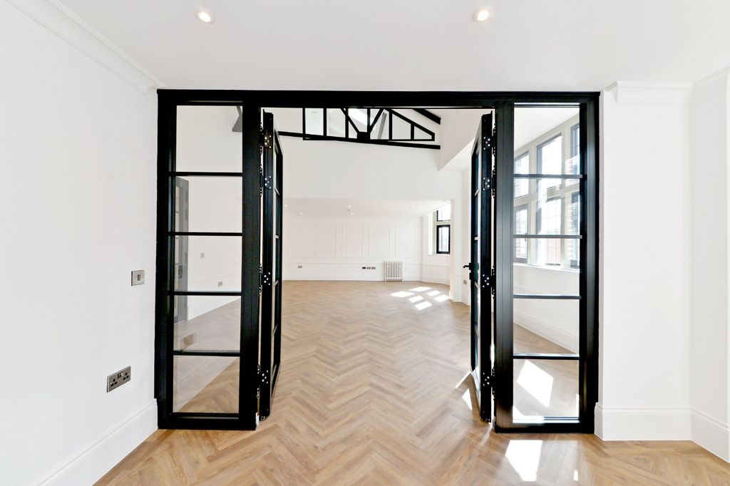 Additional image 10 of 3 bed flat for saleThe Gothic, 4-6 Great Hampton Street, Birmingham B18