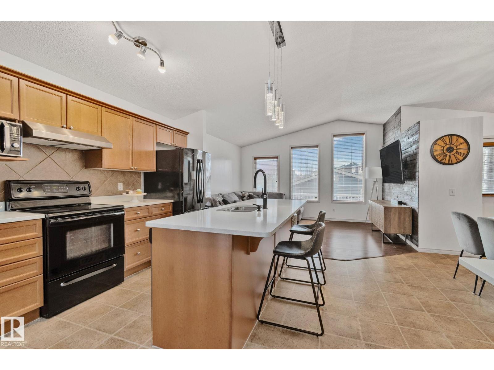 Additional image 3 of 4751 156 Avenue NW, Edmonton, AB, T5Y0B6