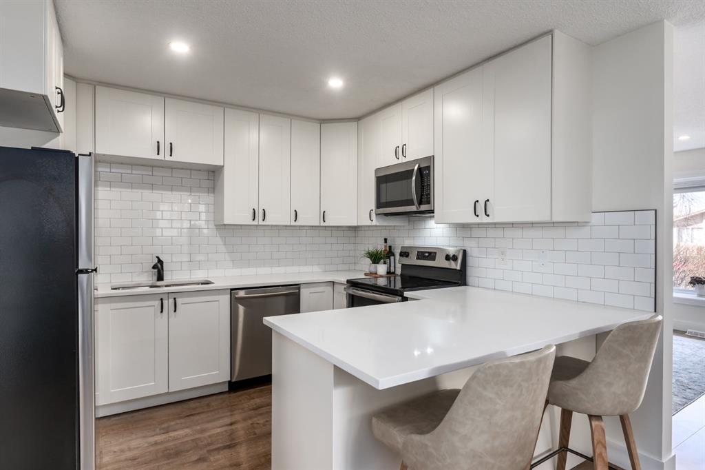 Additional image 5 of 7806 20a Street SE, Calgary, AB, T2C 1Y5