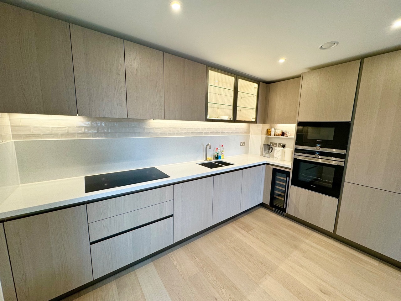 Additional image 9 of 2 Bed Flat, Salisbury House, SW11, N1 7GU