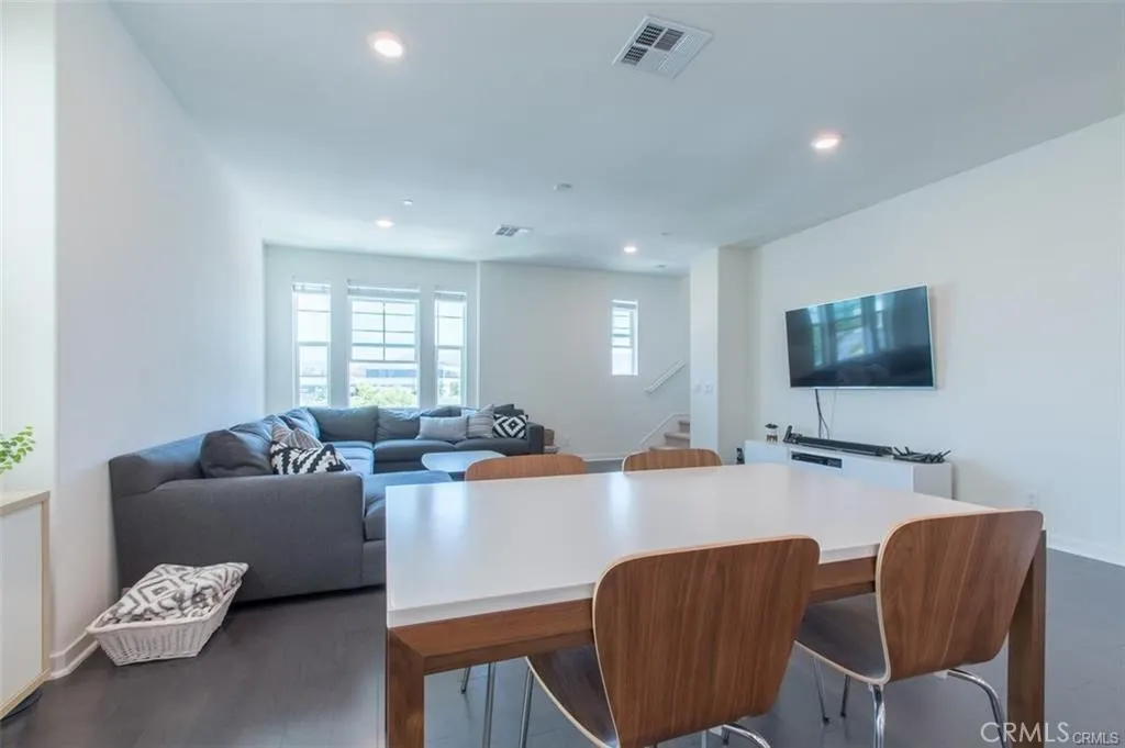 Additional image 61 of 140 Paramount, Irvine, CA 92618