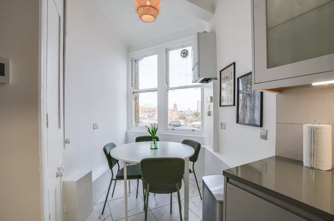 Additional image 10 of 4 Bed Flat, Victoria, SW1P, N1 7GU