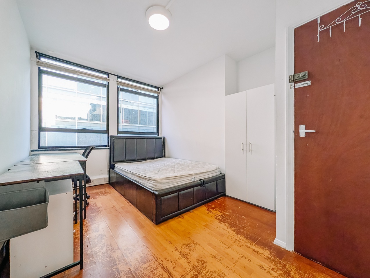 Studio Flat, Gray's Inn Road, WC1X, N1 7GU
