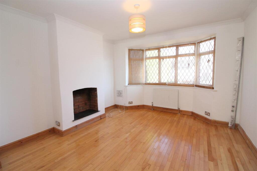 Additional image 4 of Roestock Gardens, Colney Heath, St. Albans