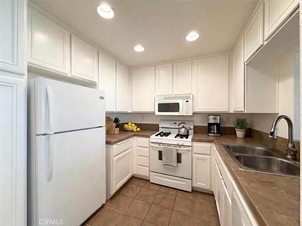 Additional image 21 of 32 Tradewinds, Aliso Viejo, CA 92656