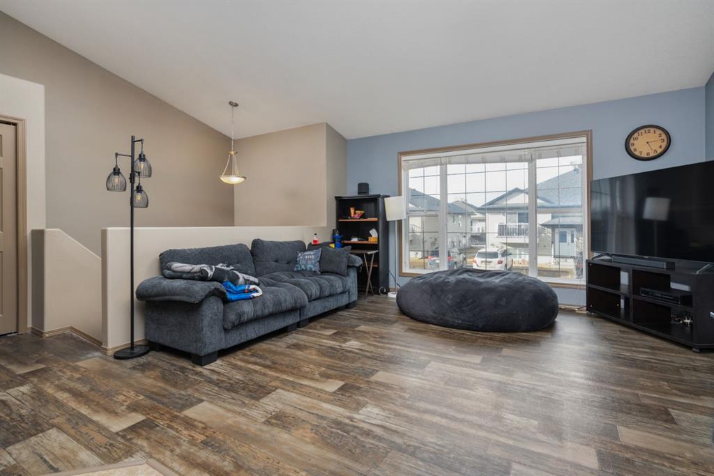 Additional image 3 of 24-5302 47 Street, Camrose, AB, T4V 5J5