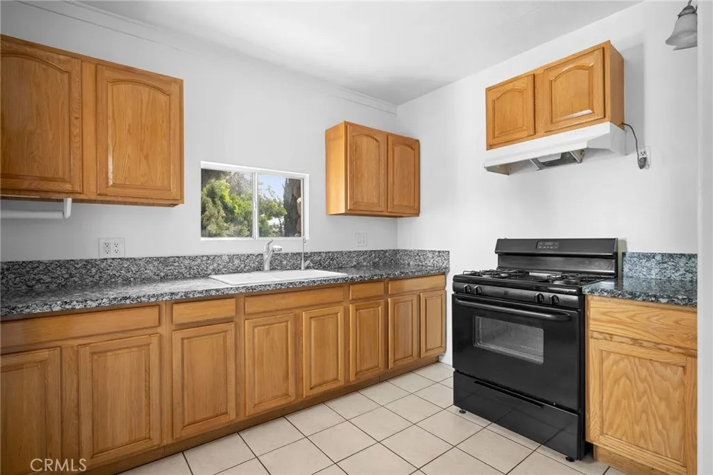 Additional image 17 of 2526 Foothill Boulevard, La Crescenta, CA 91214