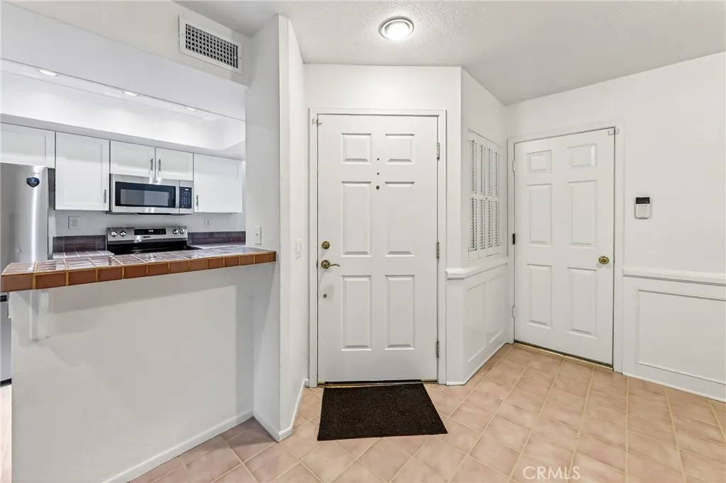 Additional image 4 of 227 Santa Rosa Court, Laguna Beach, CA 92651